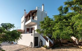 Apteramare Tradidtional House 'New Listing 2022'
